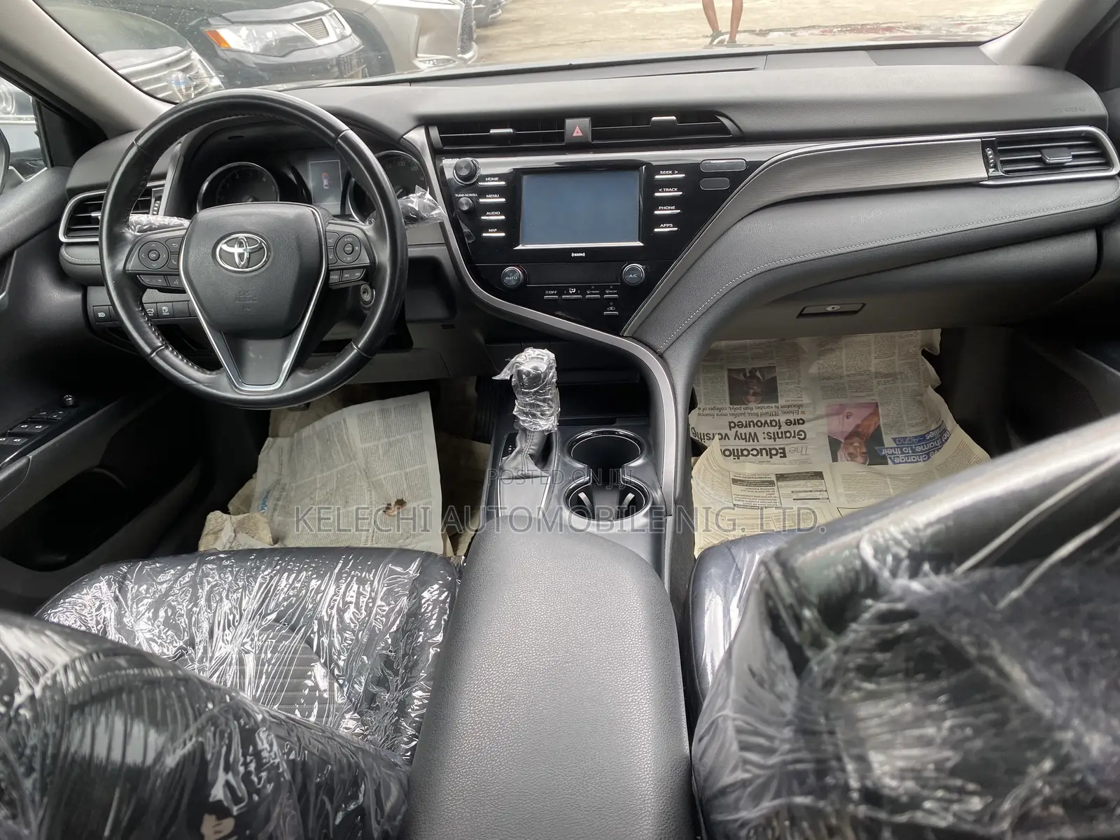 Toyota Camry SE FWD 2020 Black