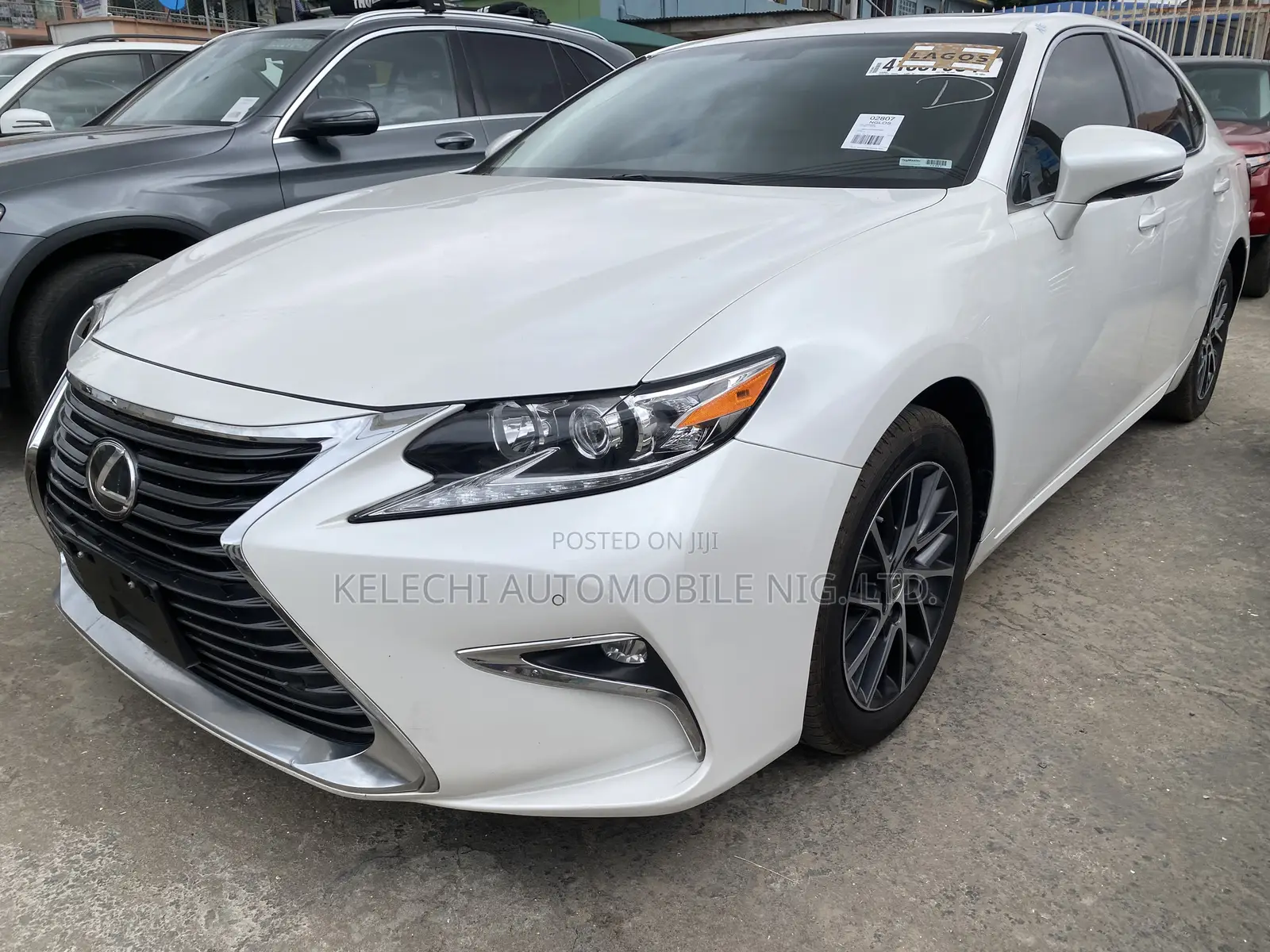 Lexus ES 350 FWD 2016 White