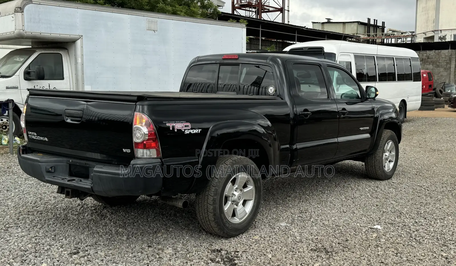 Toyota Tacoma Double Cab 4x4 4.0L V6 5-Speed Automatic 2013 Black