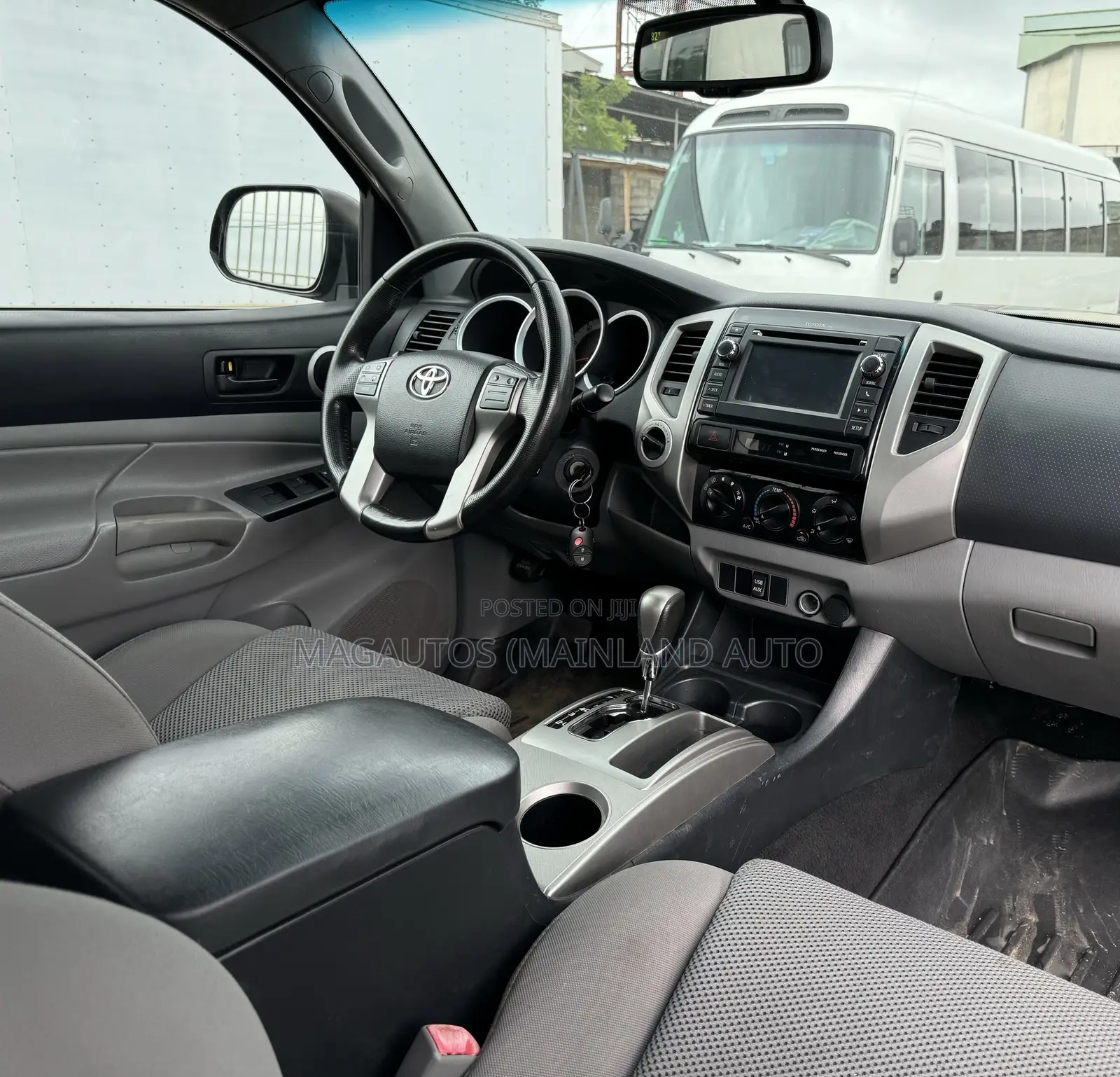 Toyota Tacoma Double Cab 4x4 4.0L V6 5-Speed Automatic 2013 Black