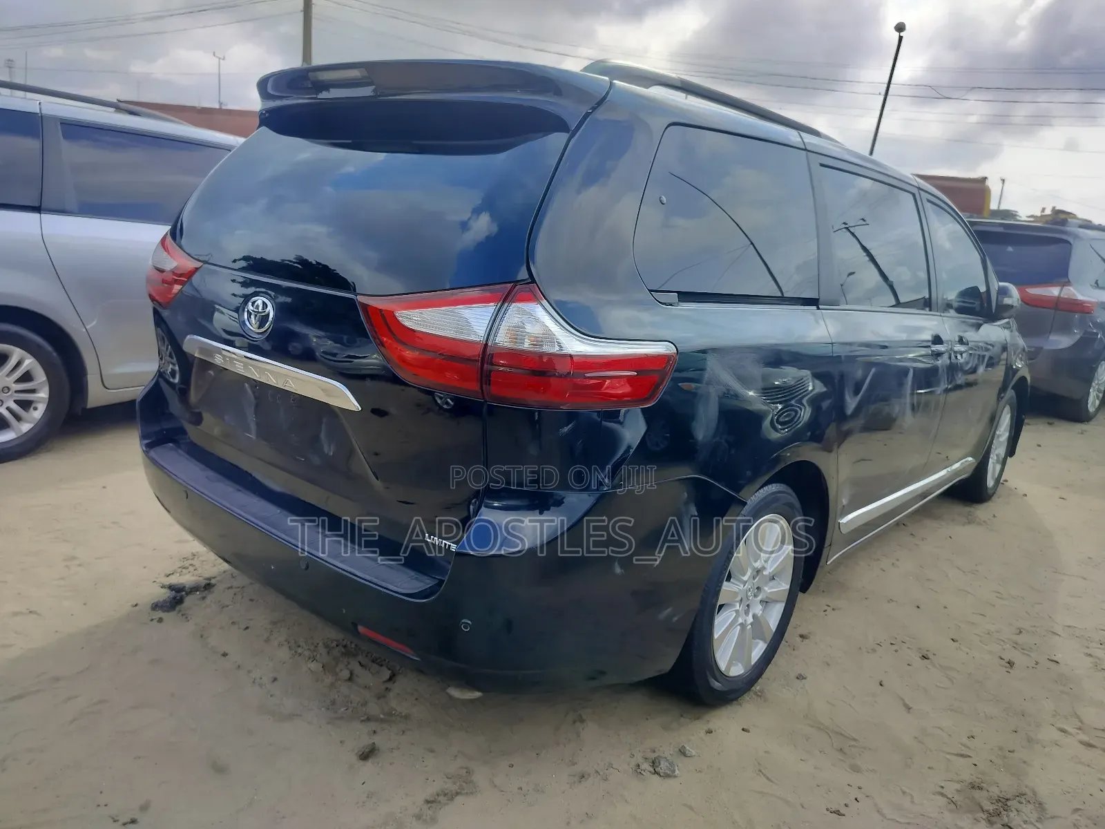 Toyota Sienna 2017 Black
