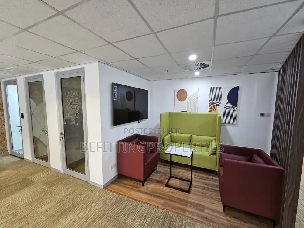 New and Exquisite Fully Furnished N Serviced Office Space
