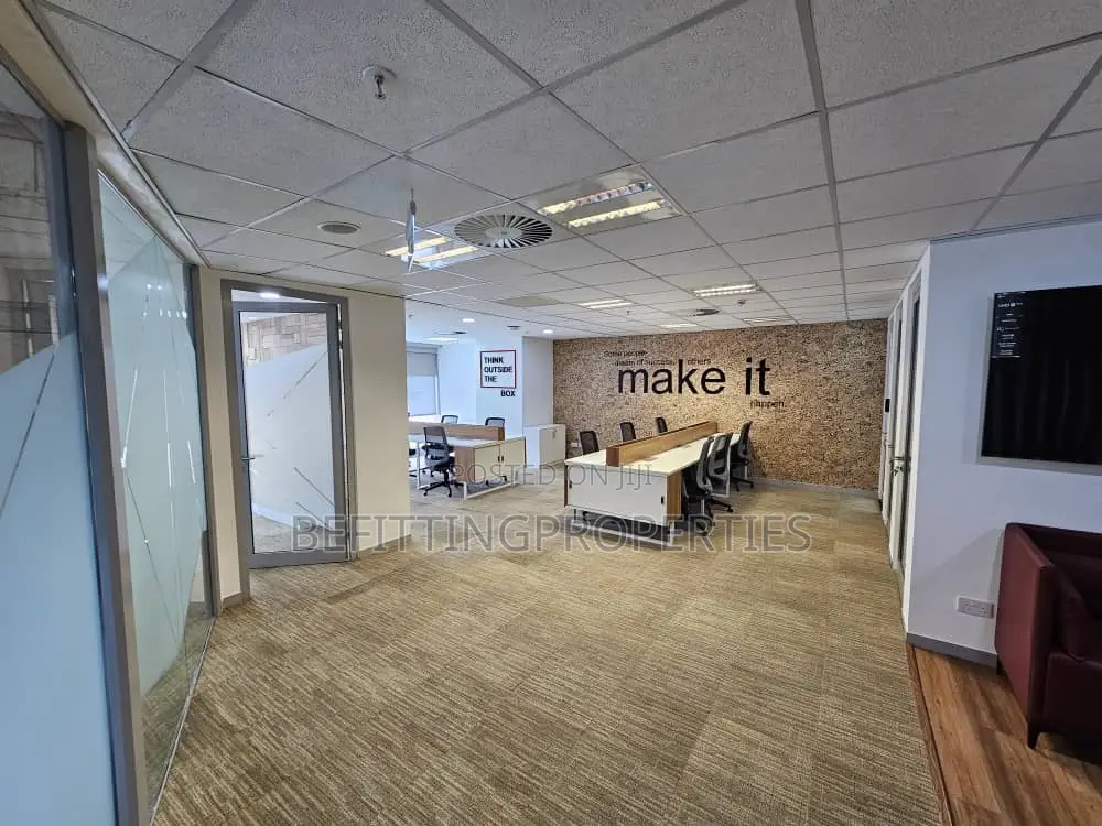 New and Exquisite Fully Furnished N Serviced Office Space