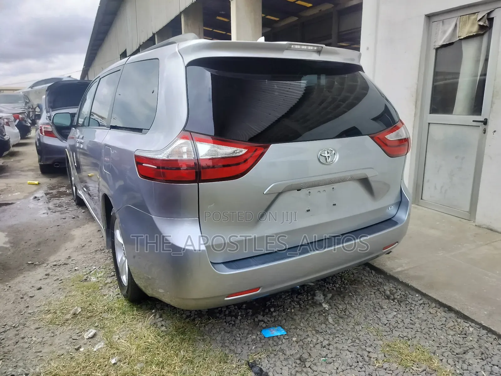 Toyota Sienna LE AWD (3.5L 6cyl 8A) 2018 Silver