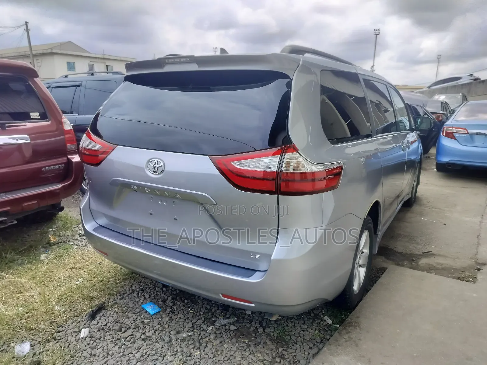 Toyota Sienna LE AWD (3.5L 6cyl 8A) 2018 Silver