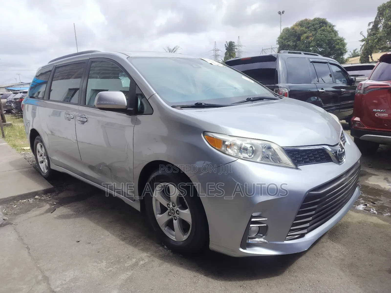 Toyota Sienna LE AWD (3.5L 6cyl 8A) 2018 Silver