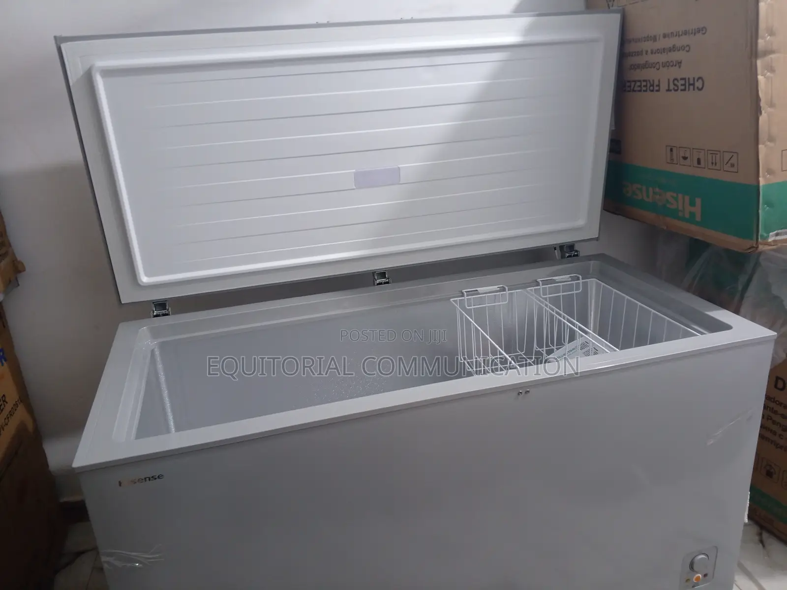 Powerful Hisense 420litres Chest Freezer Silver