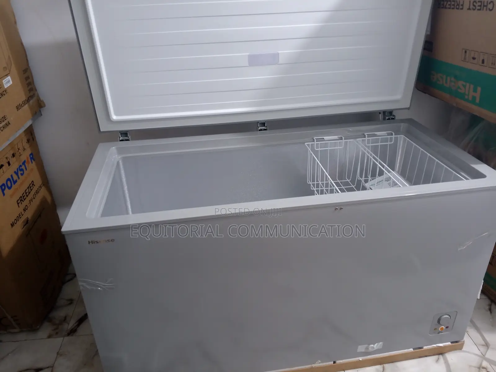 A1 Hisense 420litres Chest Freezer Silver 