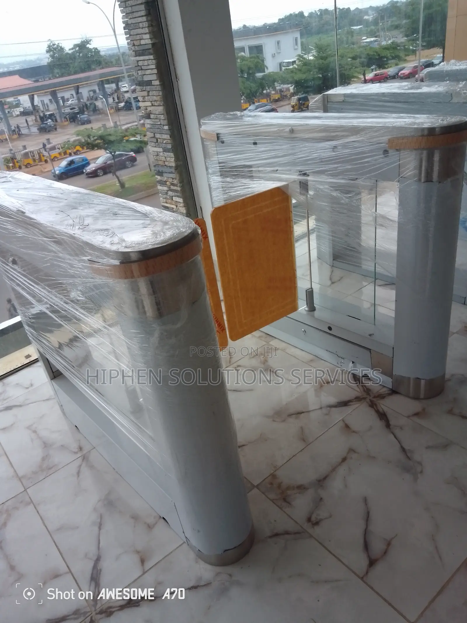 Security Glass Swing Turnstile Gate