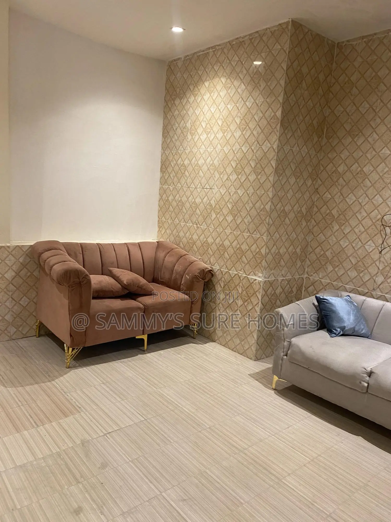 1bdrm Room & Parlour in N-Close First Avenue, Gwarinpa for rent