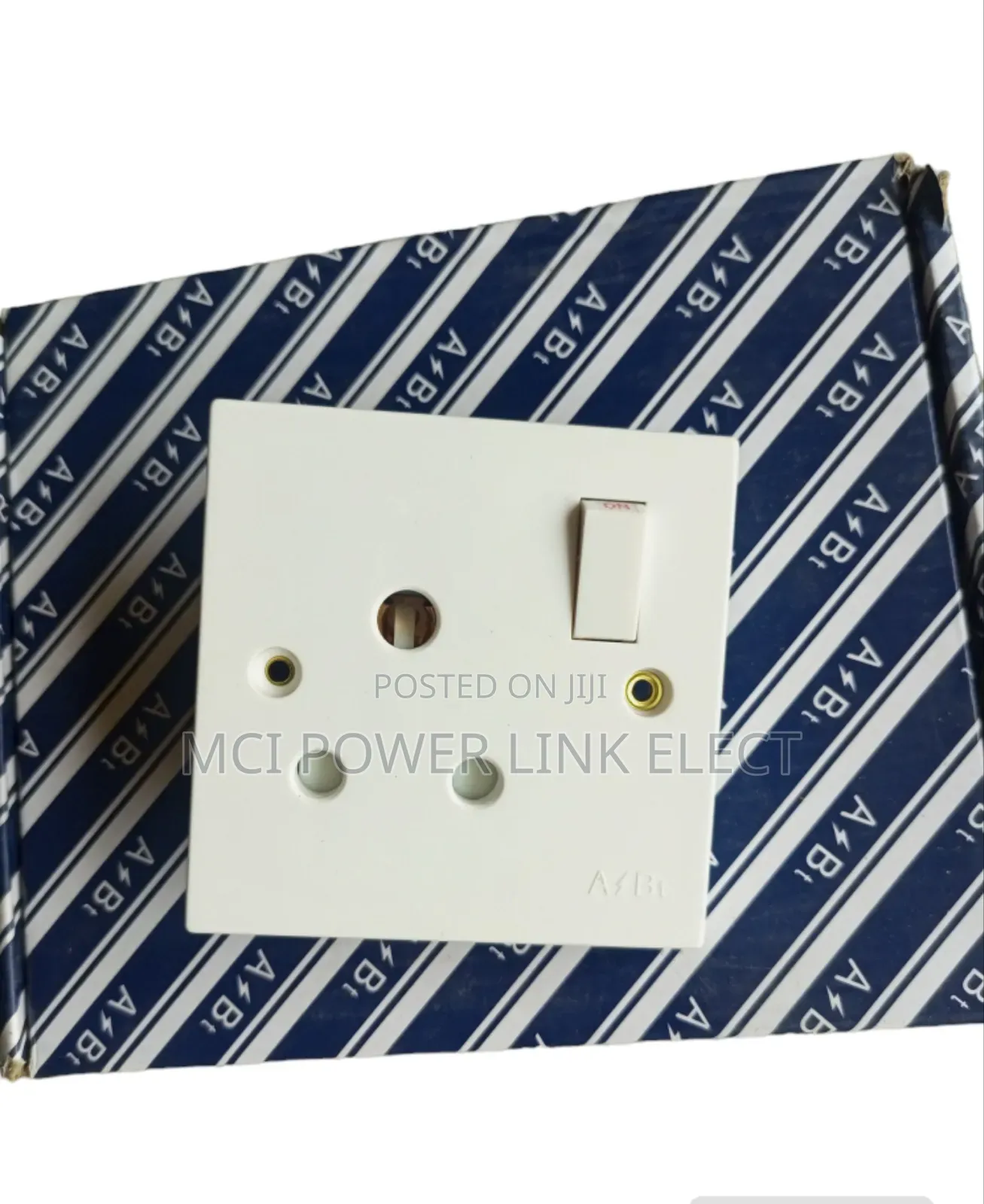15 Amps 1gang Switched Socket