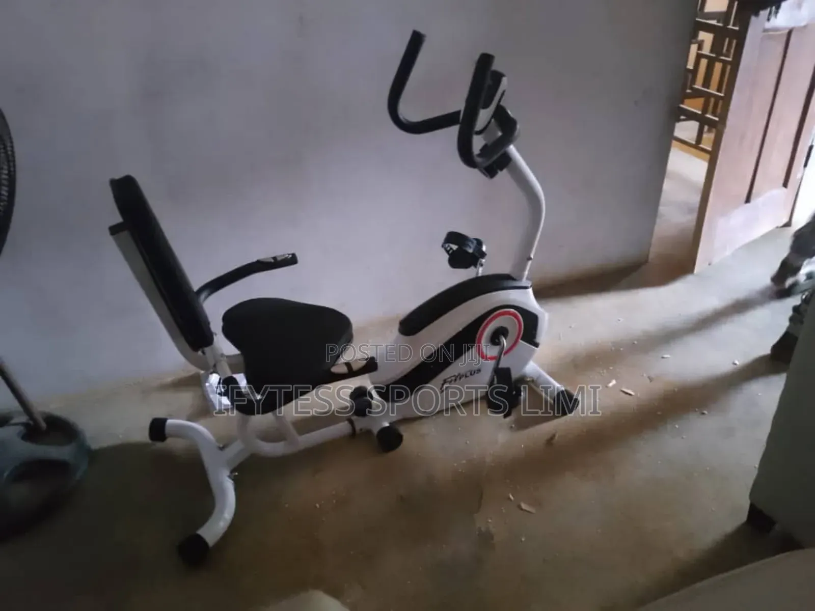 Home Use Recumbent Bike Machine.