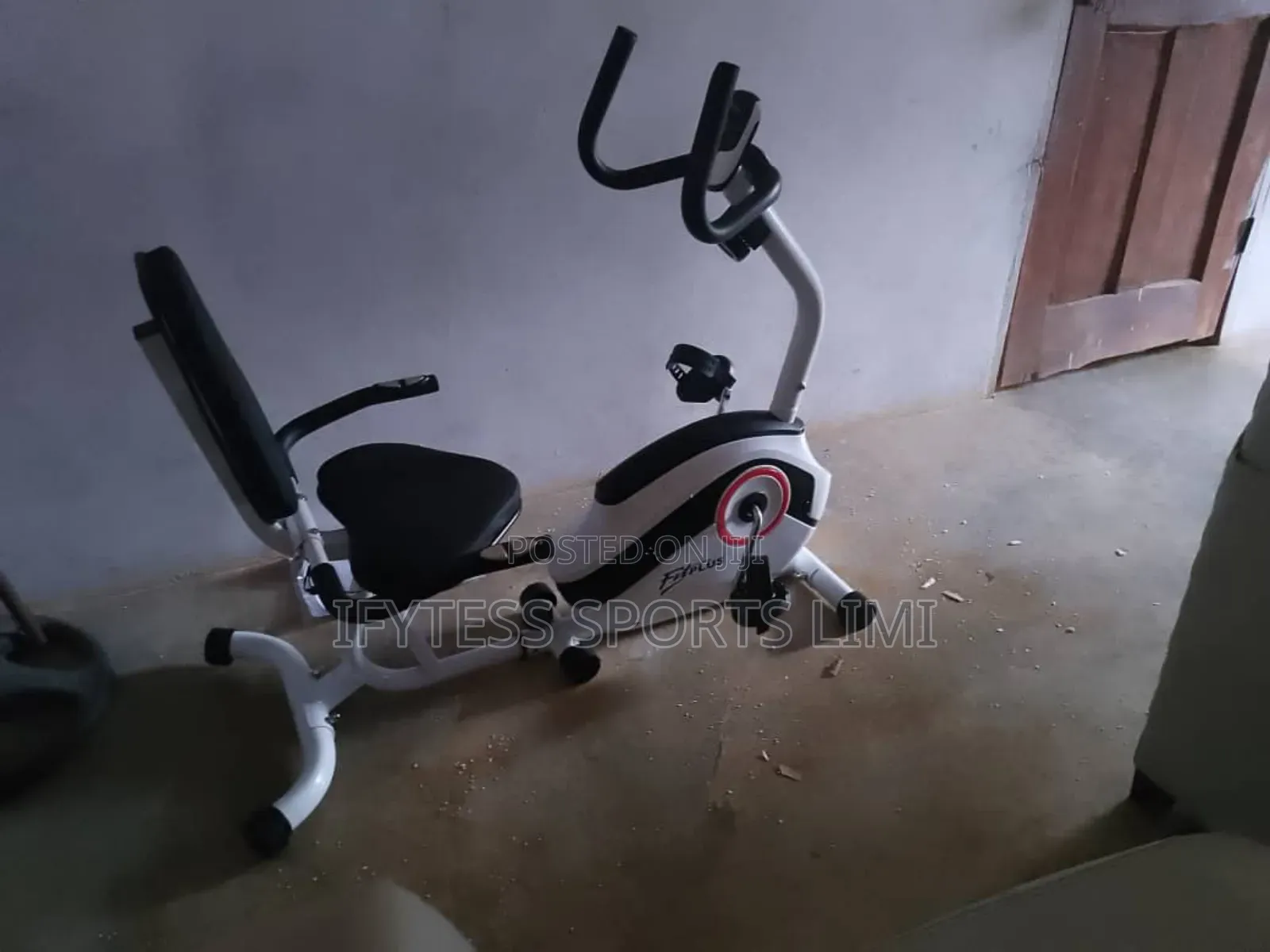 Home Use Recumbent Bike Machine.
