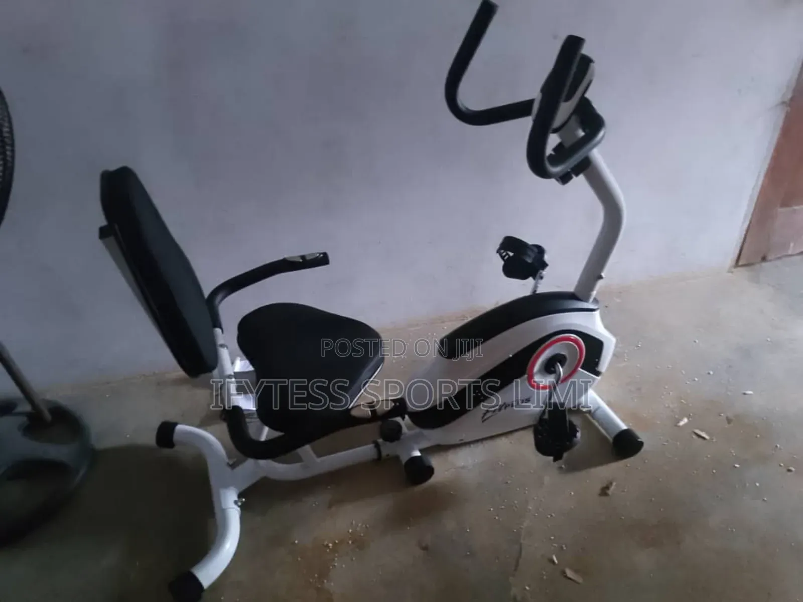 Home Use Recumbent Bike Machine.