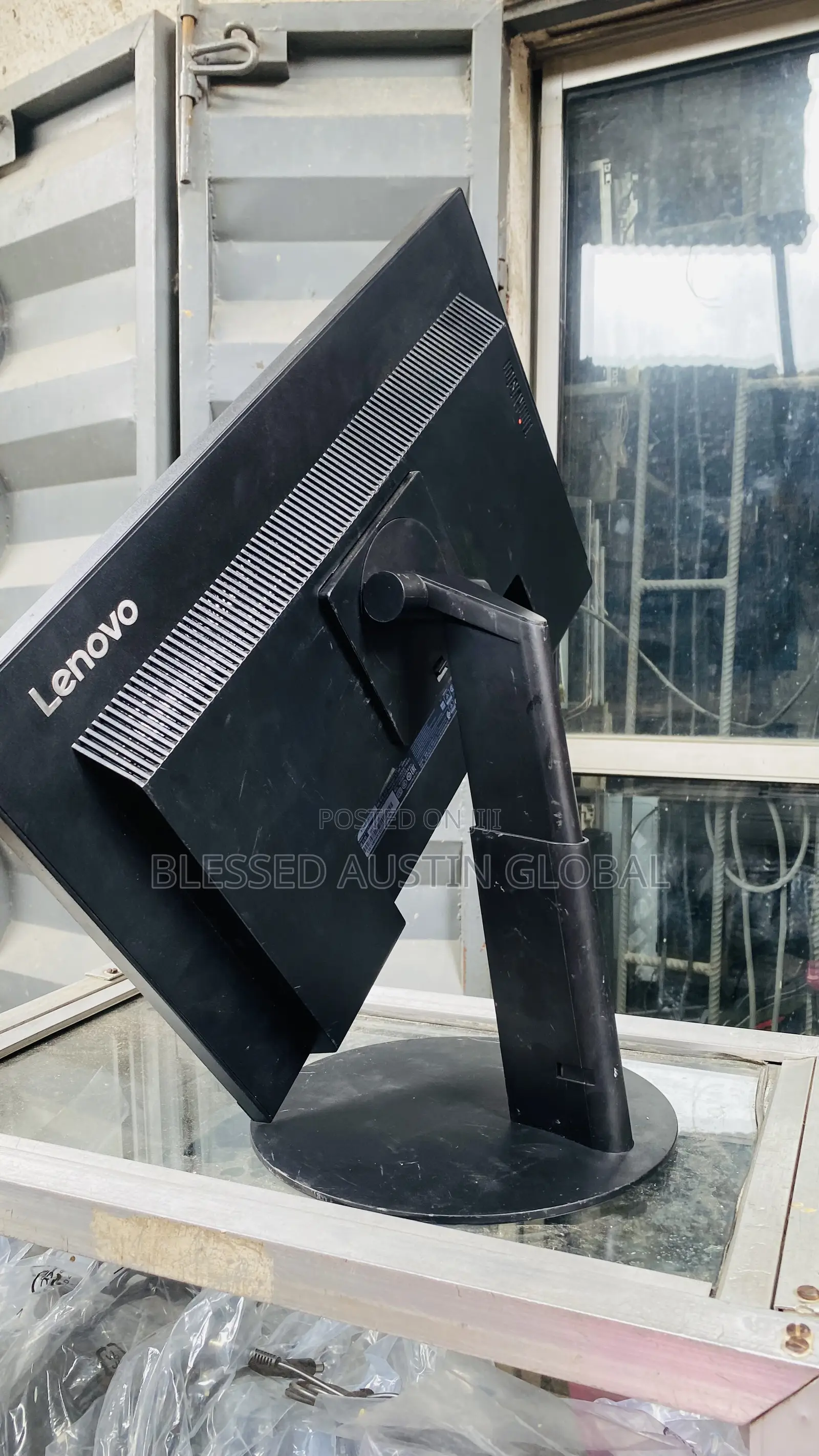24” Inches Ips Lenovo Monitor