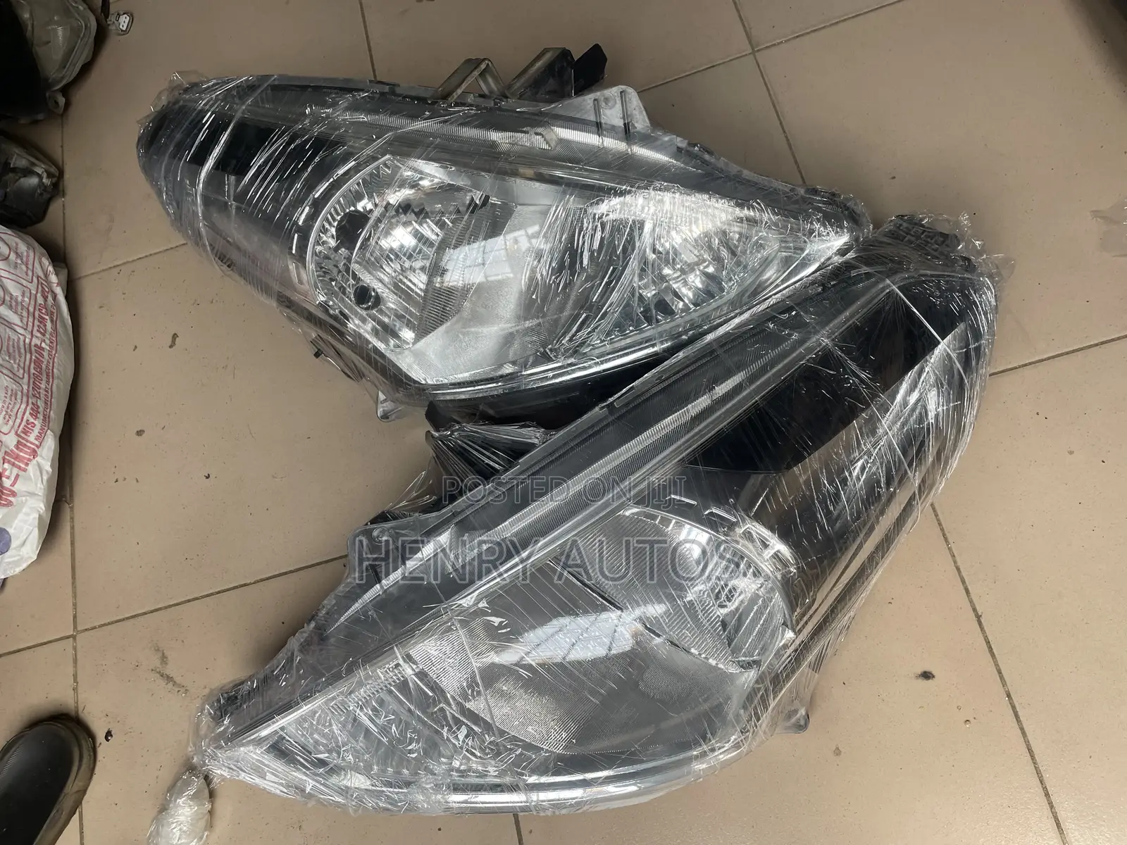 Headlights Amera 2015