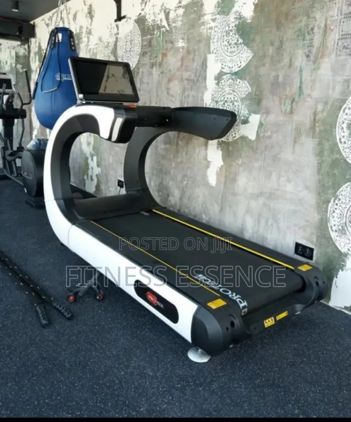 New Commercial 8hp Treadmill