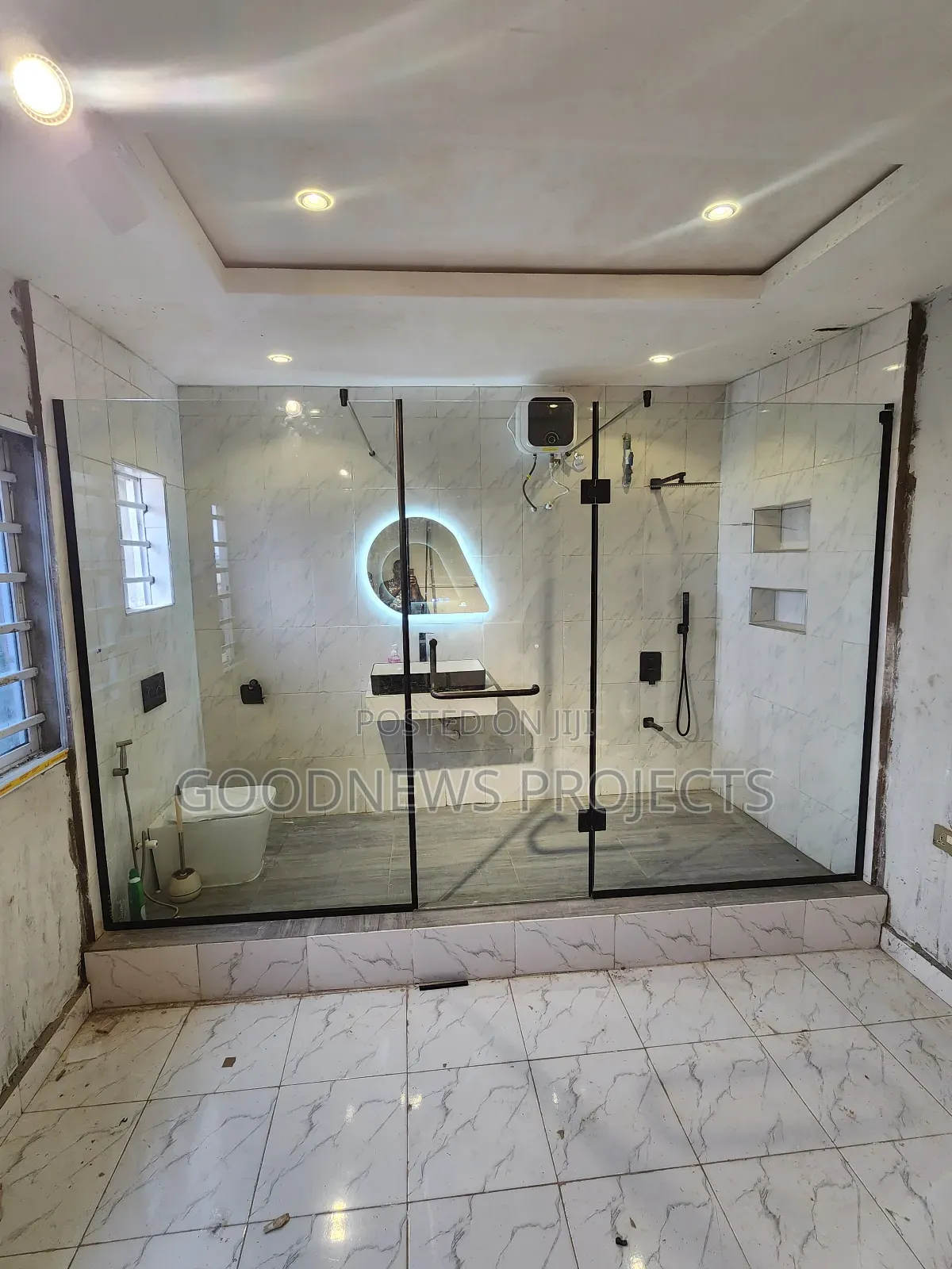 Master Frameless Hinged Shower Glass (Black)