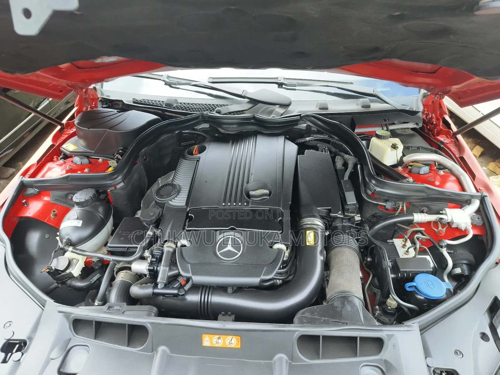 Mercedes-Benz C300 2014 Red
