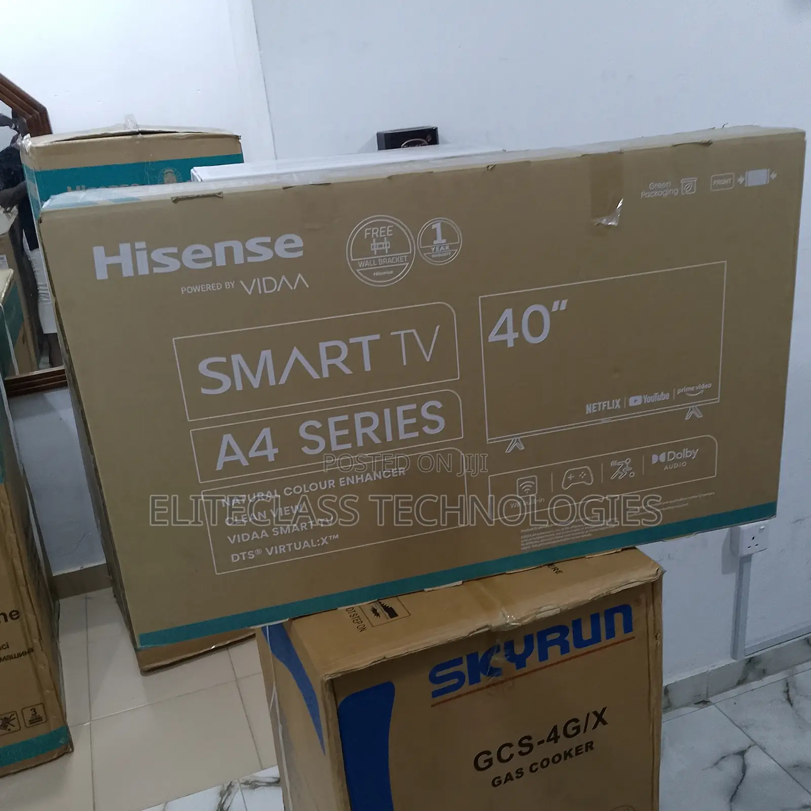 Convenient 40'' Hisense Smart TV