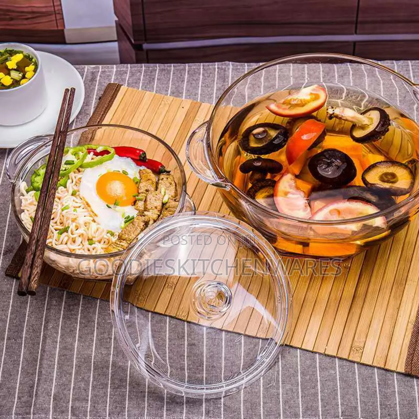 Transparent Glass Salad Bowl With Cover