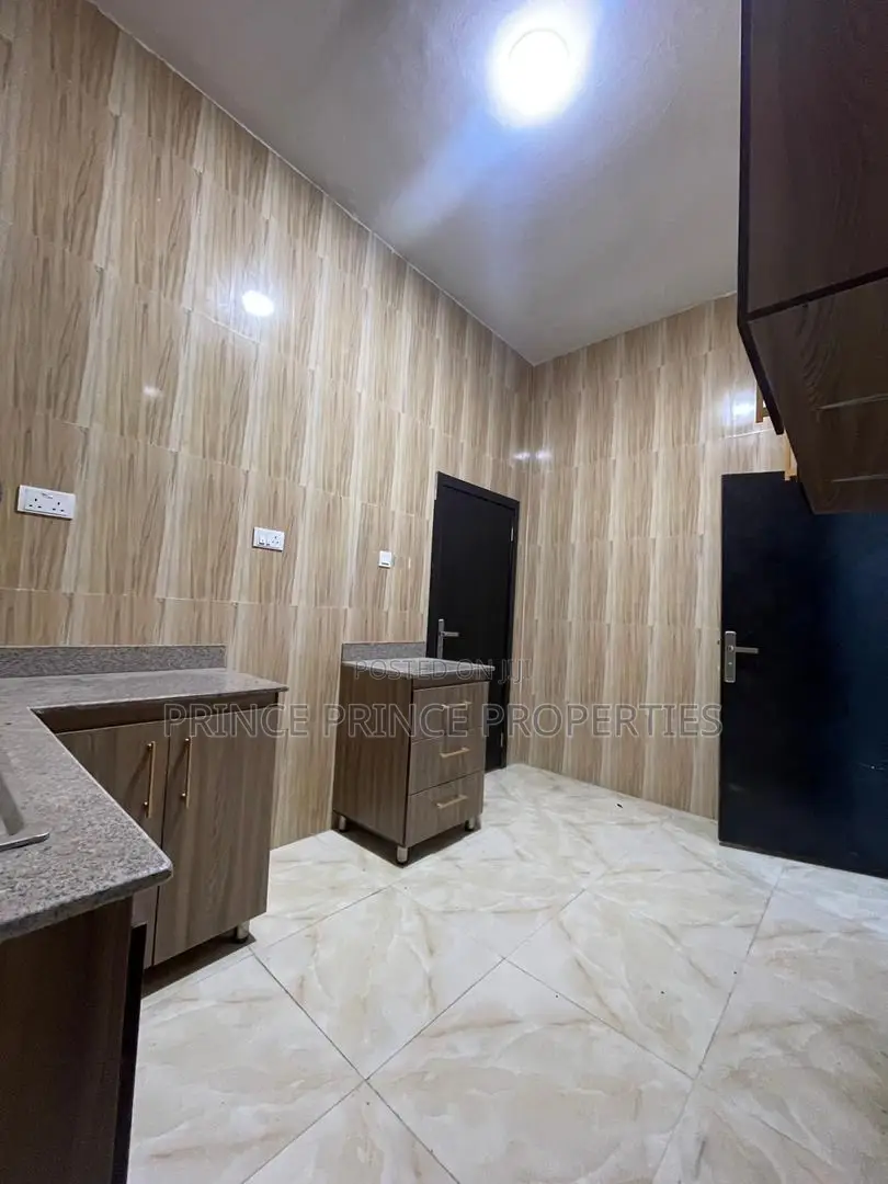 Furnished 2bdrm Block of Flats in Surulere for rent