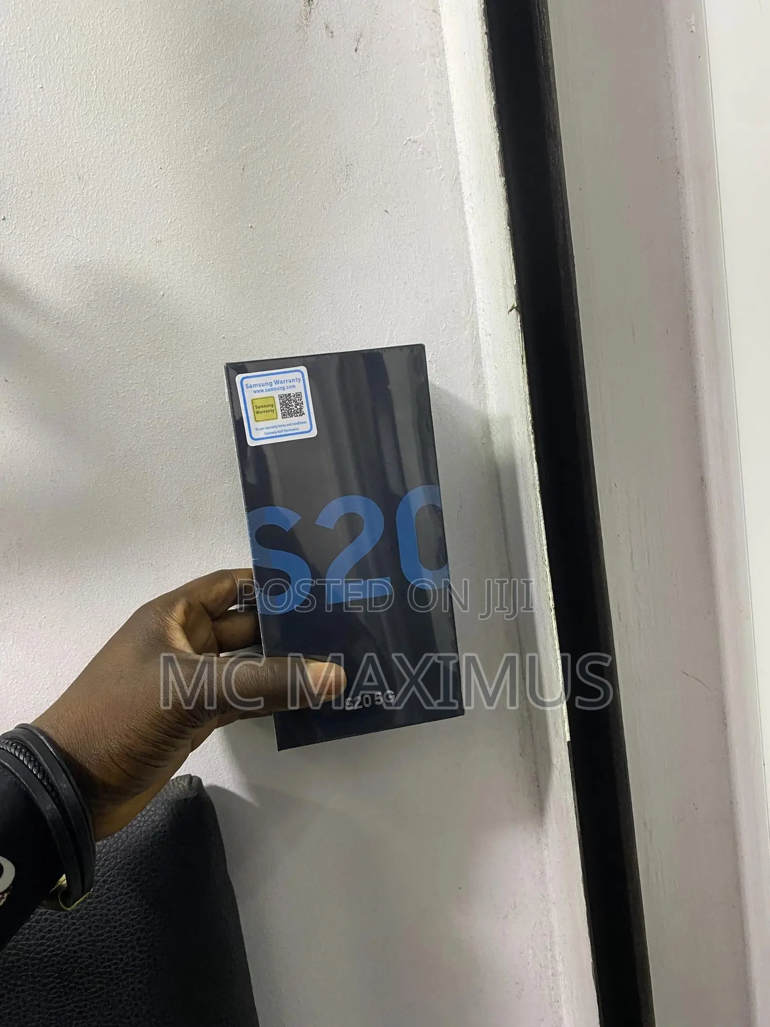 New Samsung Galaxy S20 128 GB Blue