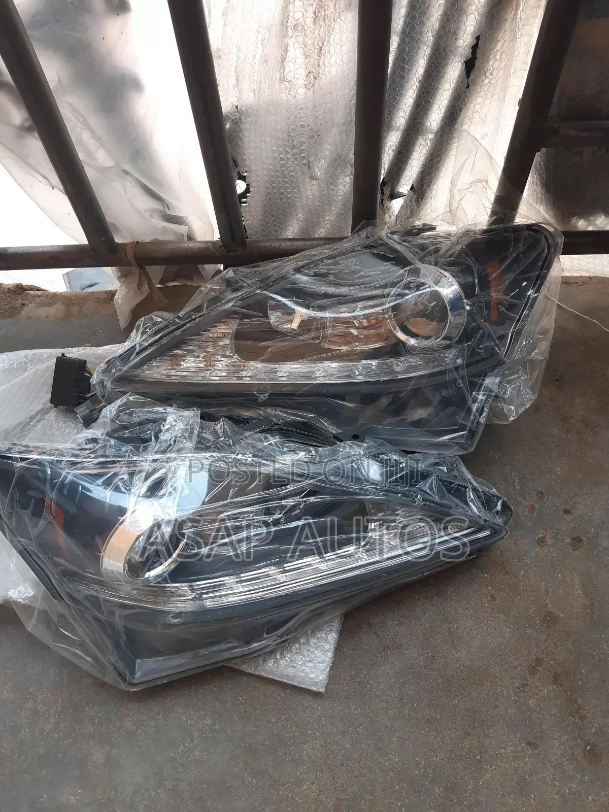 Headlamp Lexus Is250 2015
