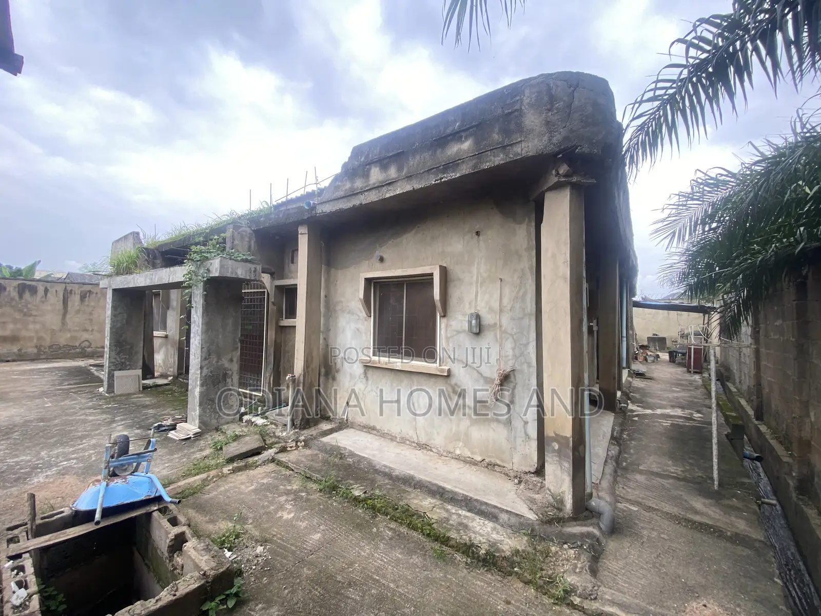 5bdrm Bungalow in Celica, Off New Ife-, Iwo Road for sale