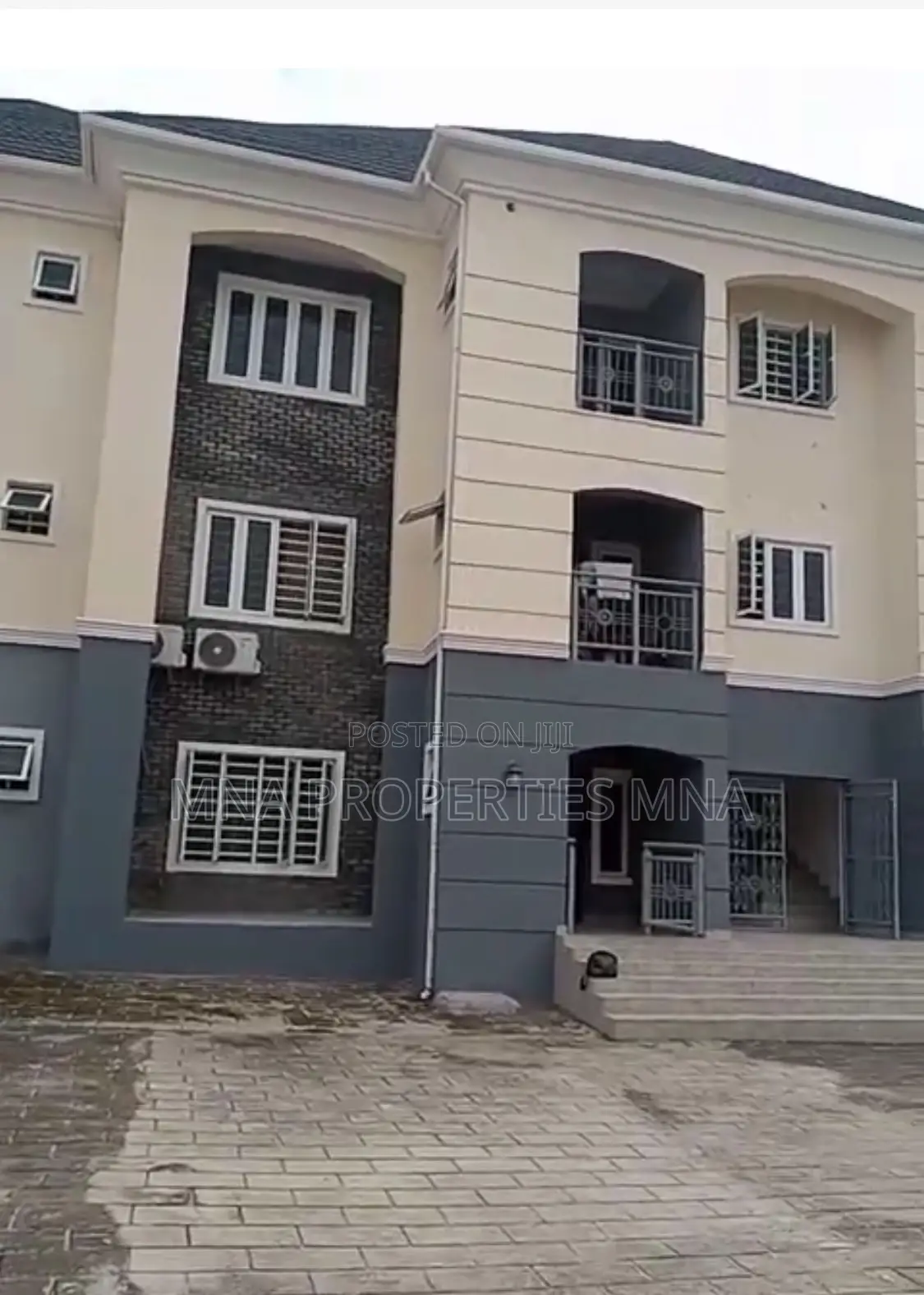 3bdrm Apartment in Kings Park Estate, Lugbe District for sale