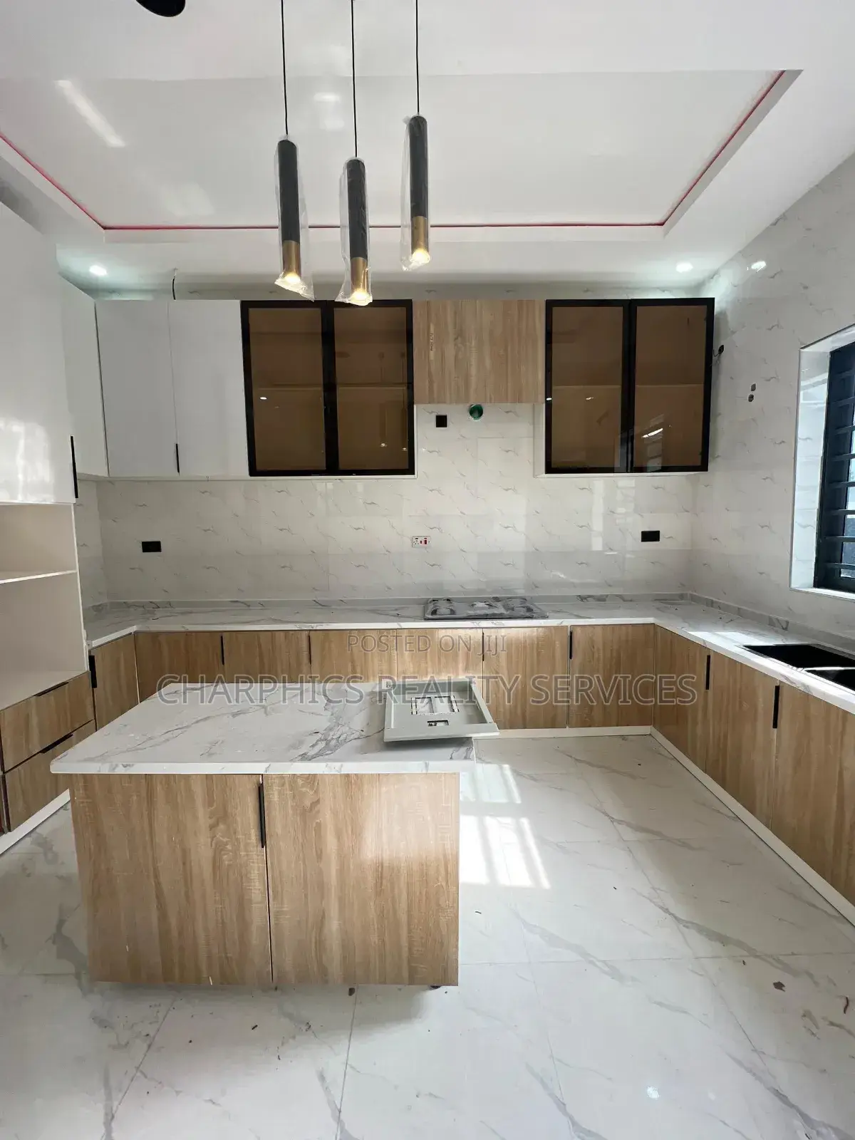 5bdrm Duplex in Ikota for sale