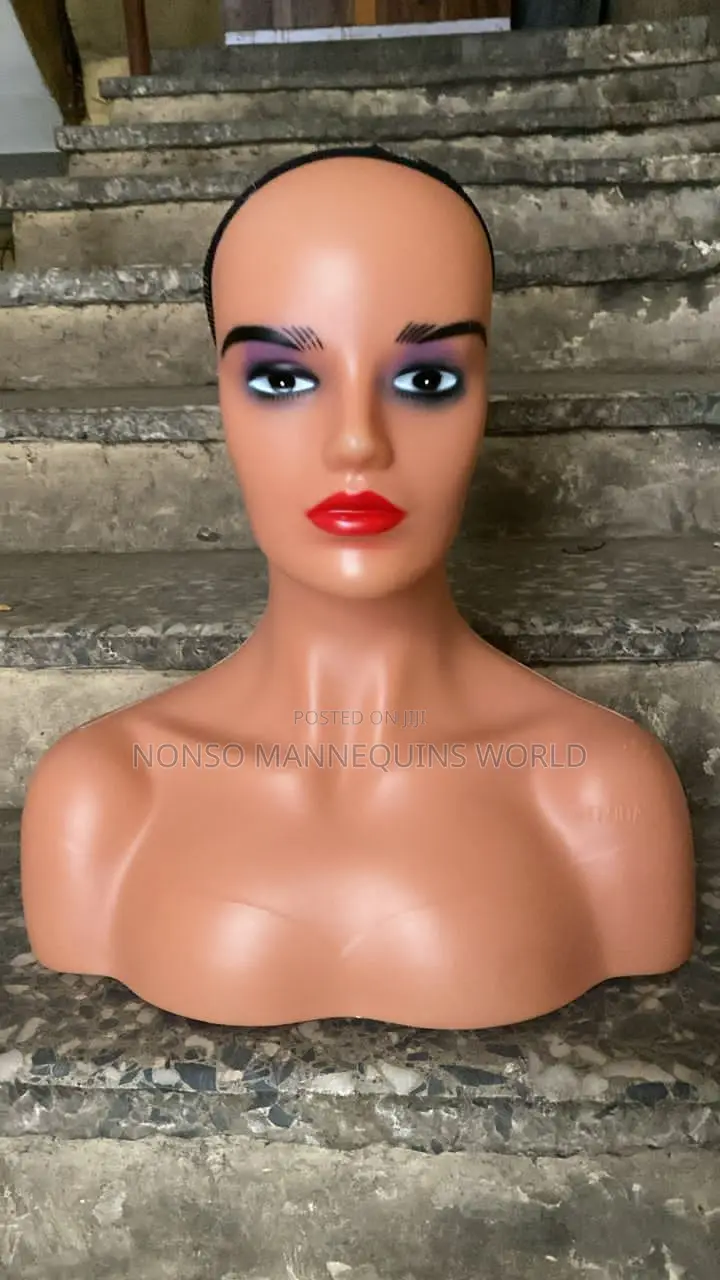 Plastic Mannequin Head With Shoulder