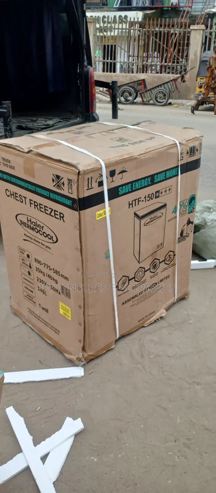 150 Litres Hair Thermocool Chest Freezer, Silver Color