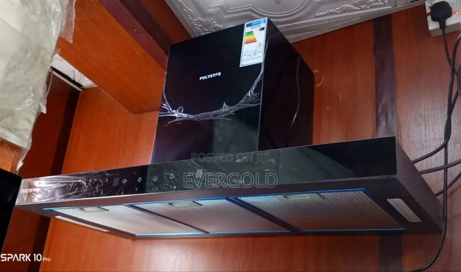 Polystar T Shape Range Hood With Charcoal Filter and Host