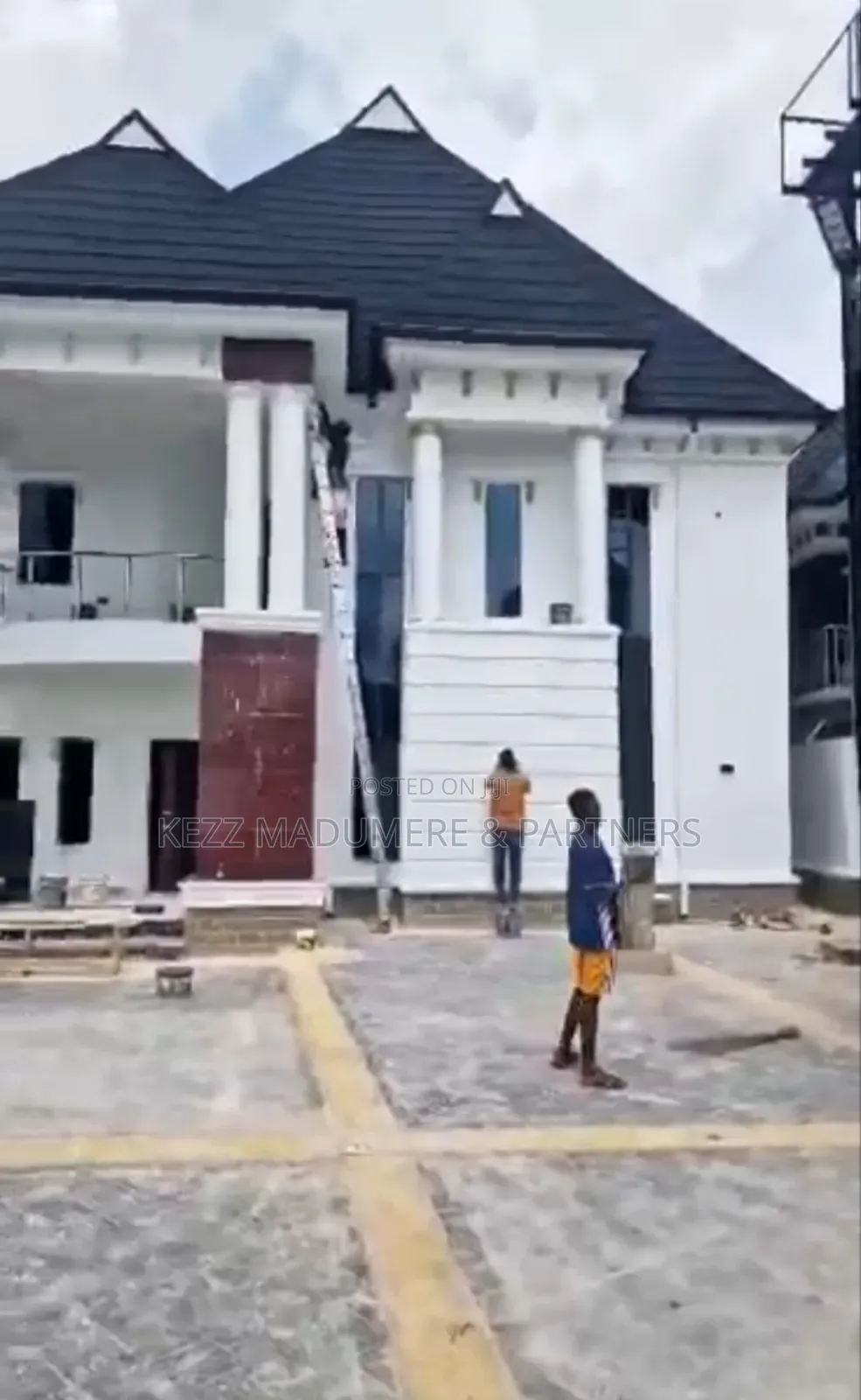 5bdrm Duplex in Naze , Within for sale