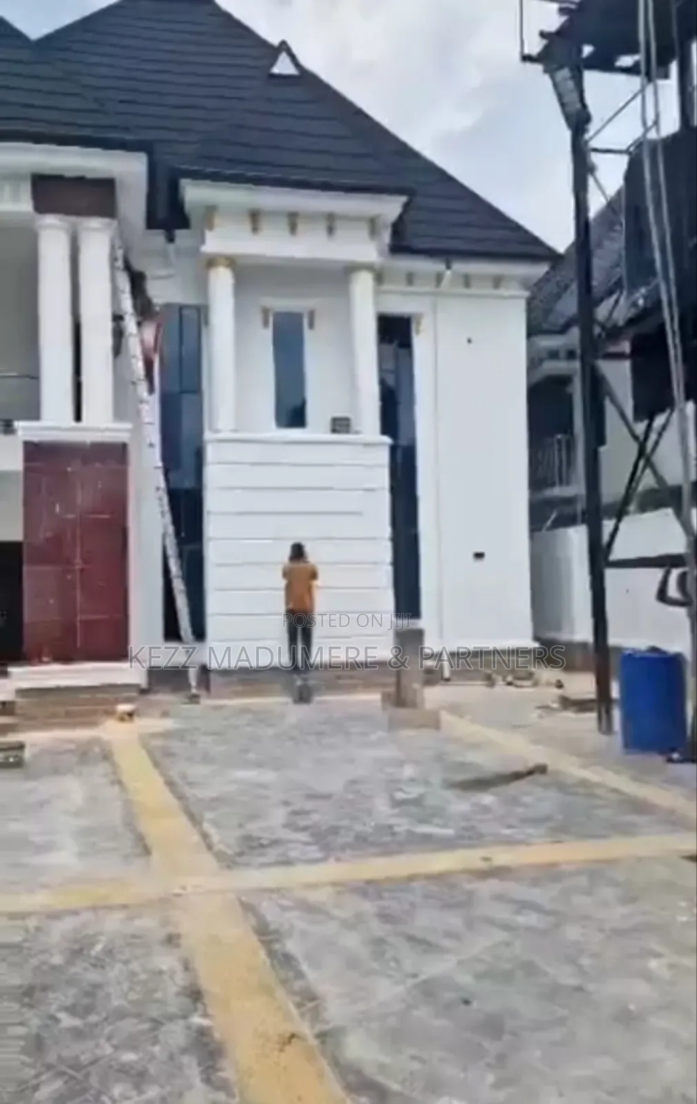 5bdrm Duplex in Naze , Within for sale