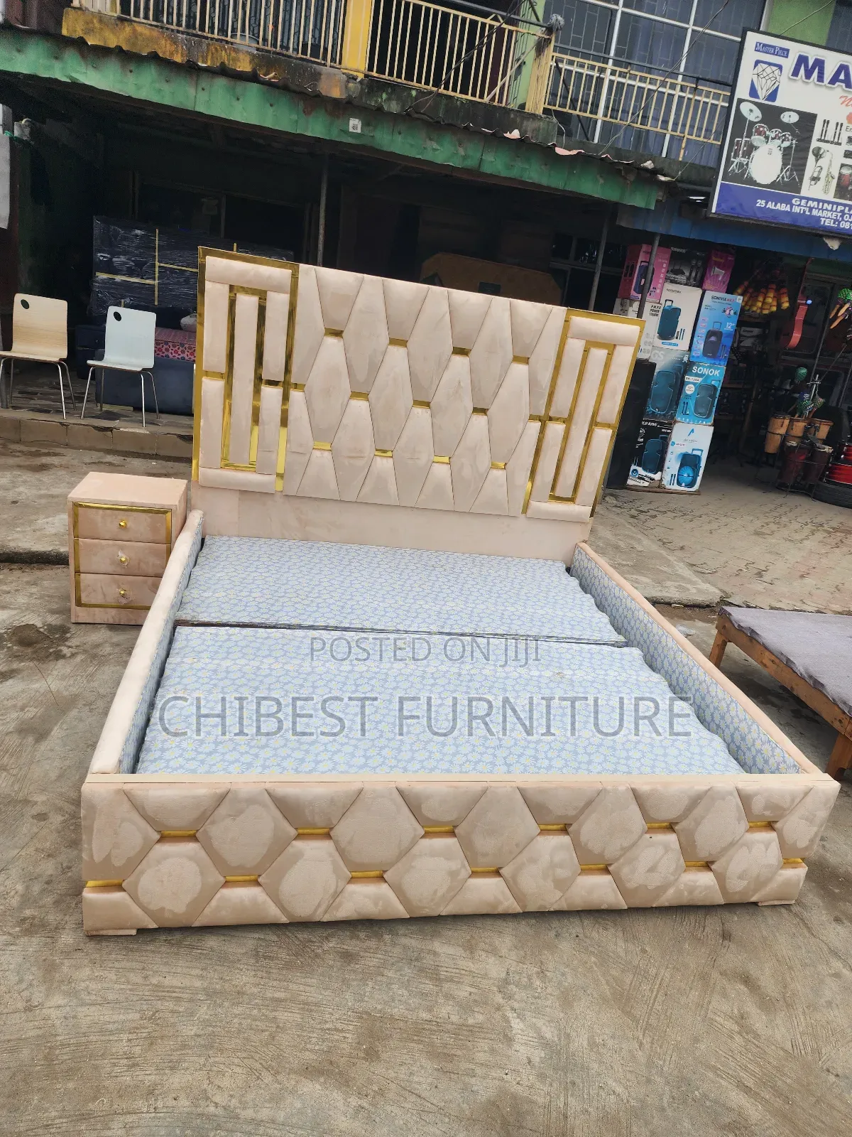 Quality 6by6 Upholstery Padded Bed Frame With One Bed Side