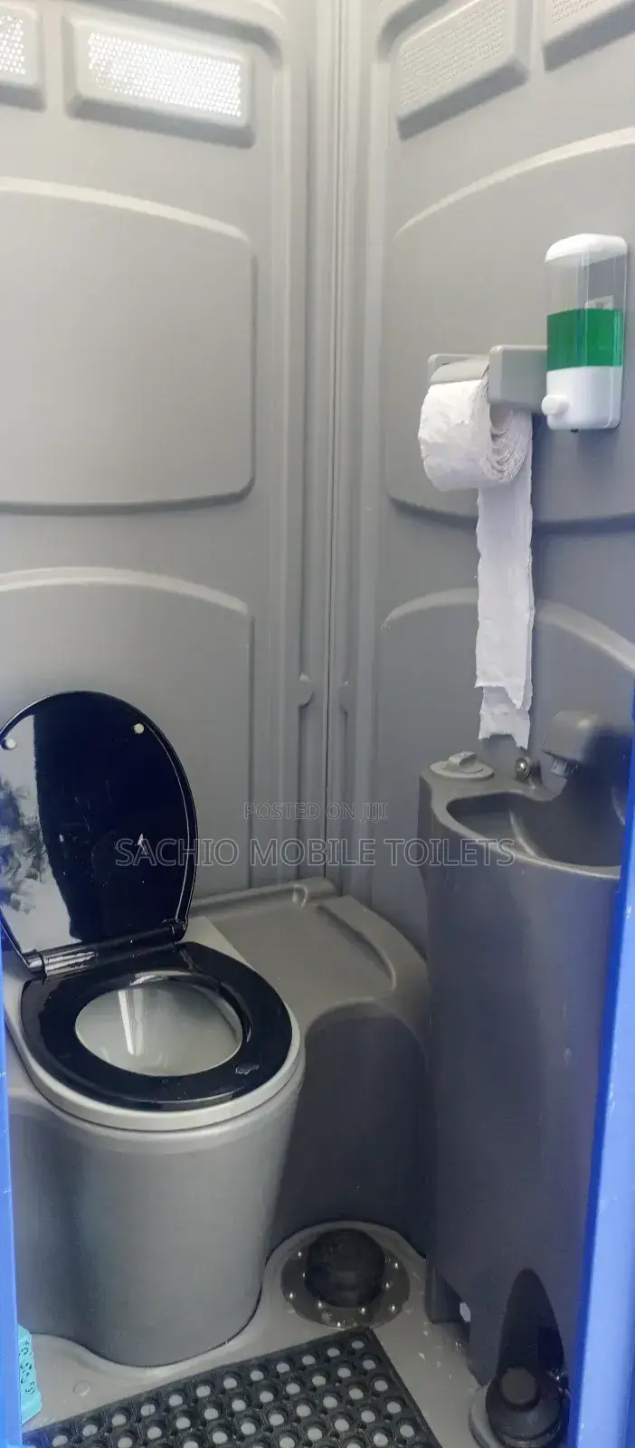 Efficient Portable Restrooms for Construction Sites in Lagos