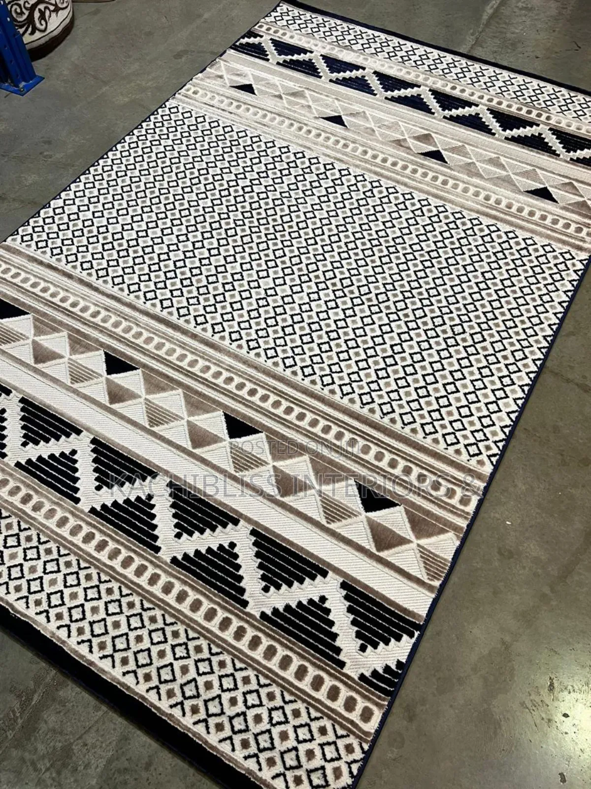 4 by 6ft Beautiful Modern Center Rugs