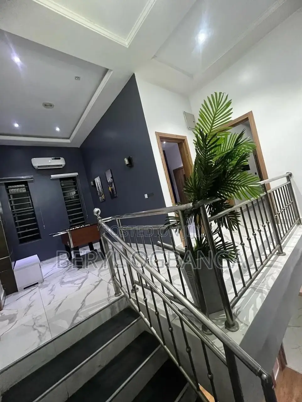 Luxurious 4 Bedroom Stand-Alone King-Sized Party Apartment