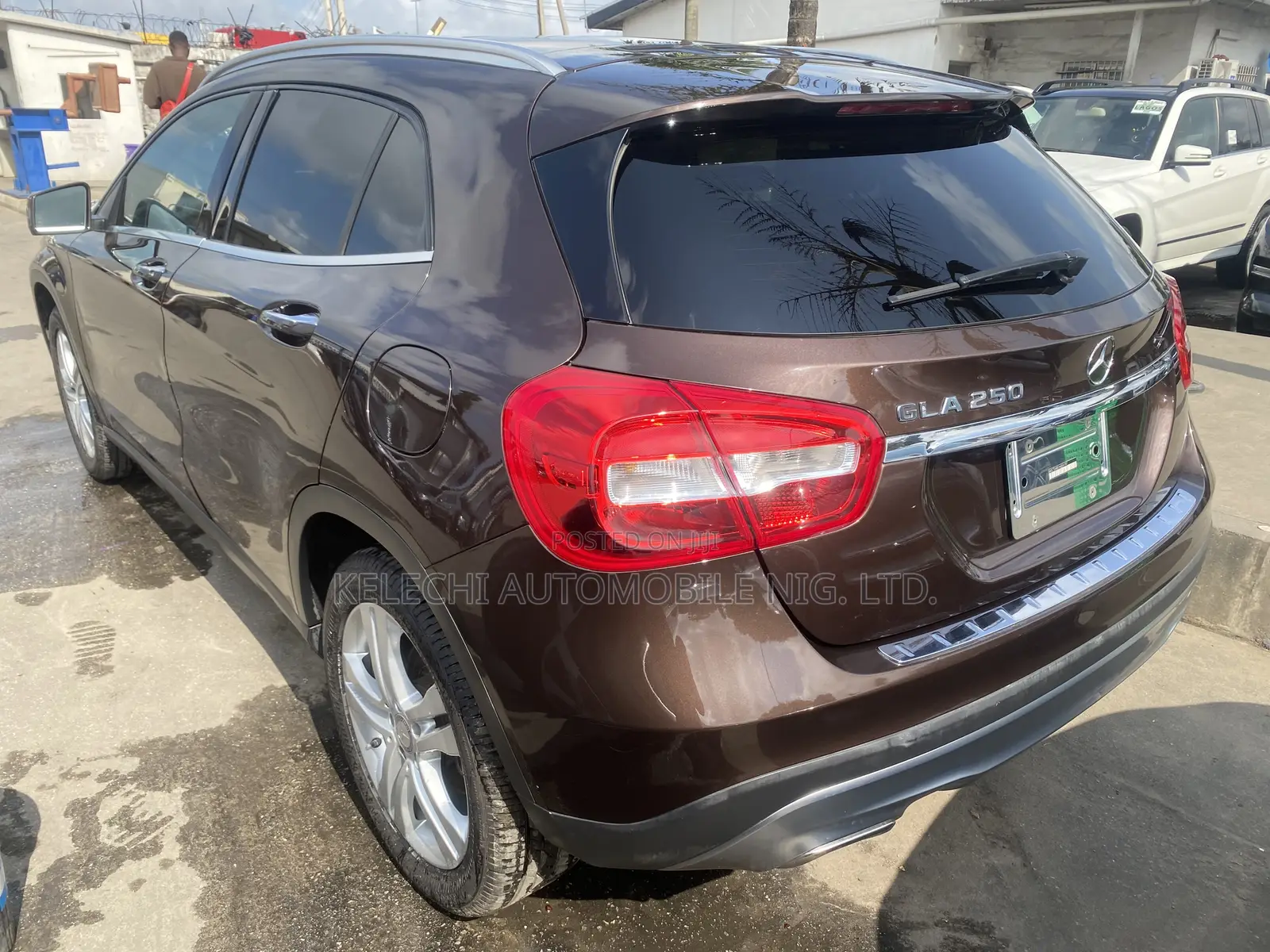 Mercedes-Benz GLA 250 2017 Brown