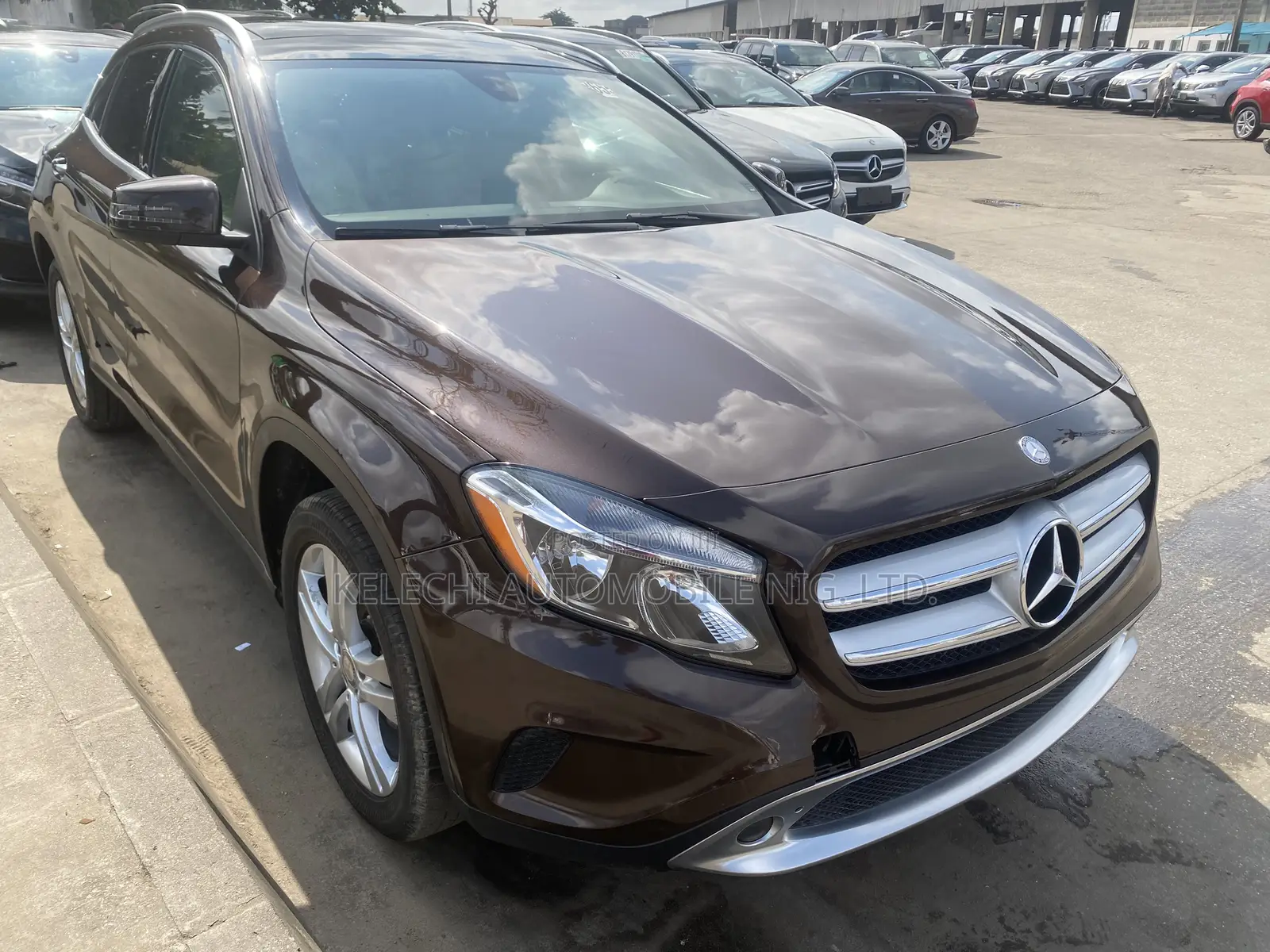 Mercedes-Benz GLA 250 2017 Brown