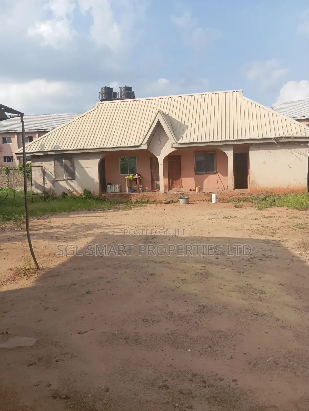 3bdrm Apartment in Agu Awka Axis for sale