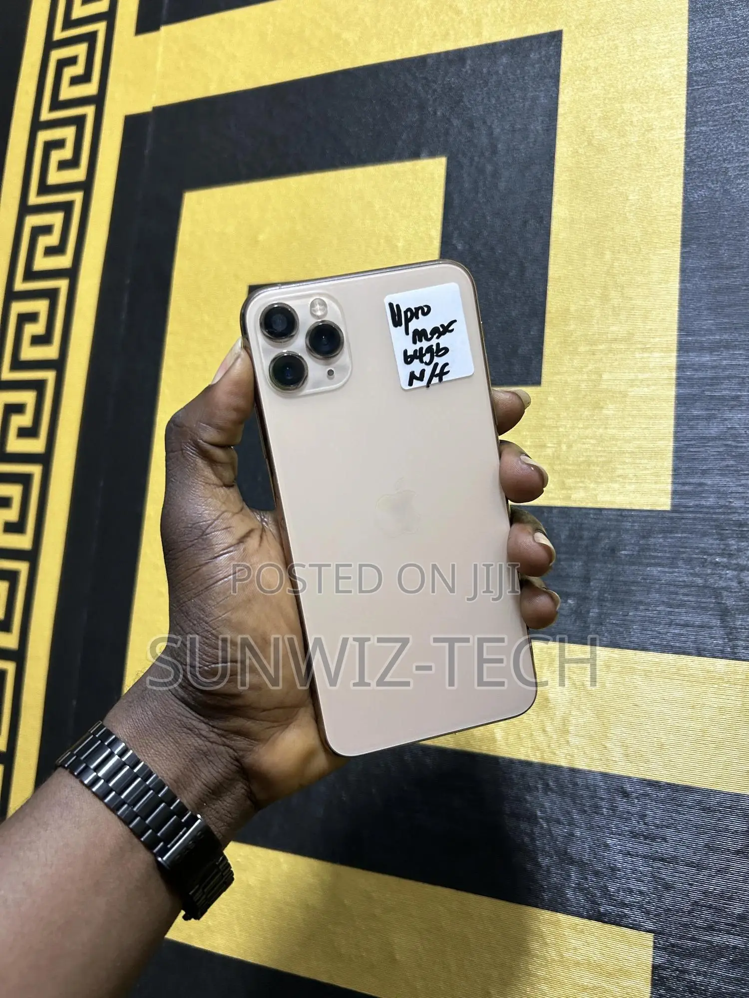 Apple iPhone 11 Pro Max 64 GB Gold