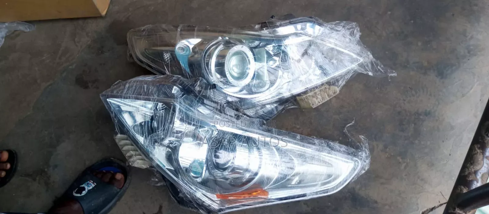Headlamp Infiniti G35 2012