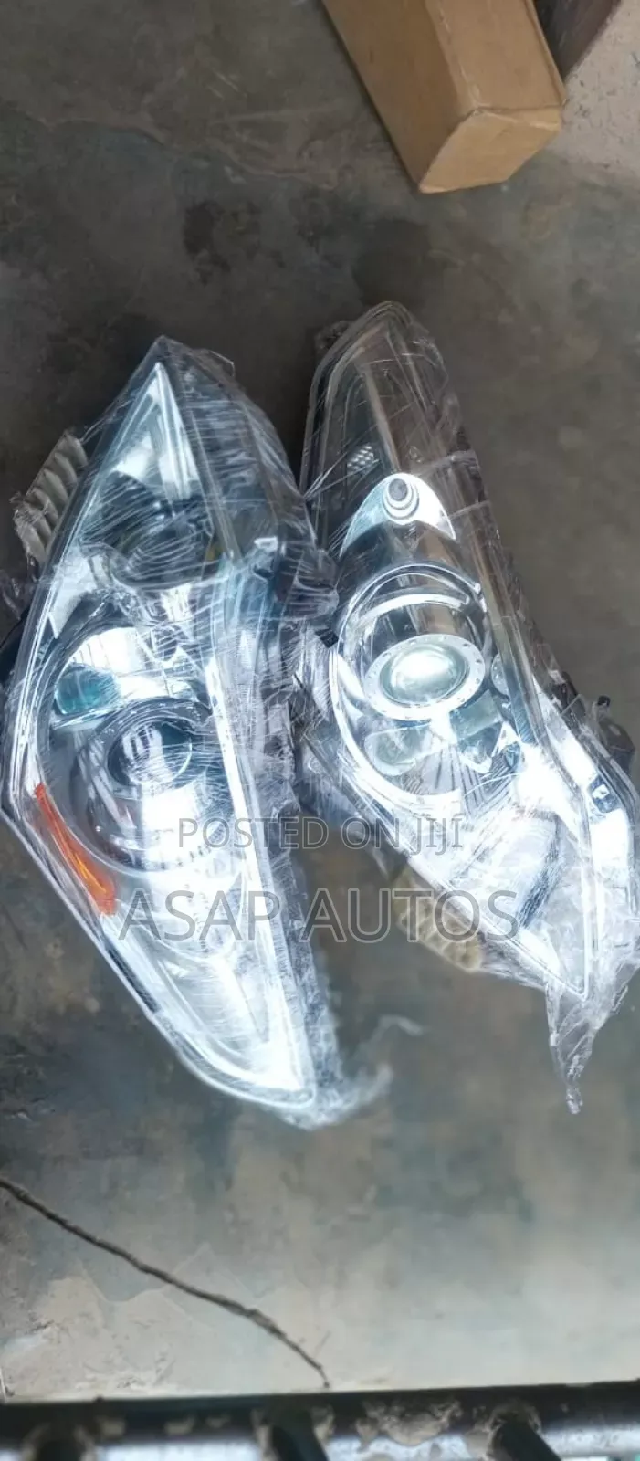 Headlamp Infiniti G35 2012