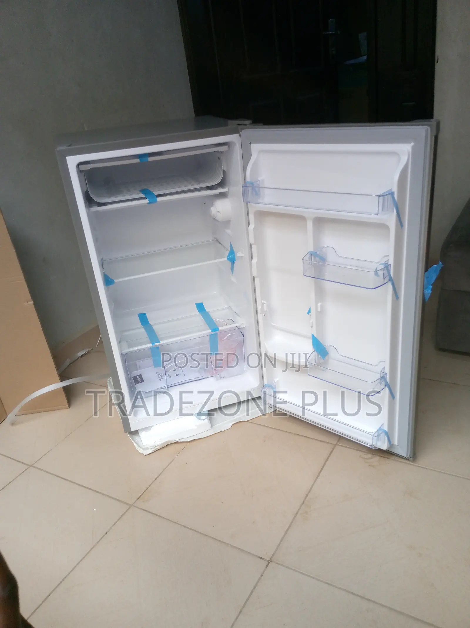 Amazing BRS-93mmds Top Freezer Bruhm 90ltrs Refrigerator