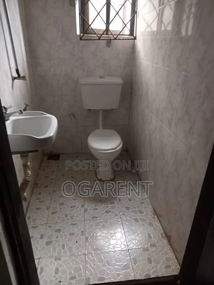 Furnished 2bdrm Apartment in Pz Sapele Road, Benin City for rent
