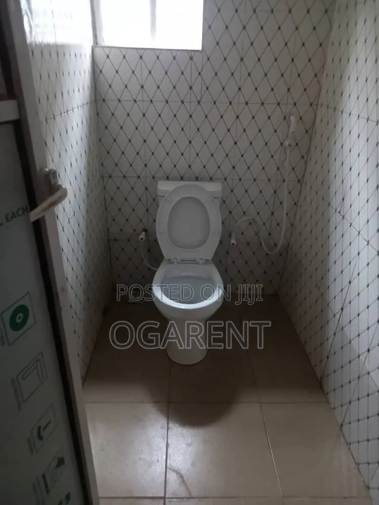 Furnished 3bdrm Apartment in Limit, Sapele Road, Benin City for rent