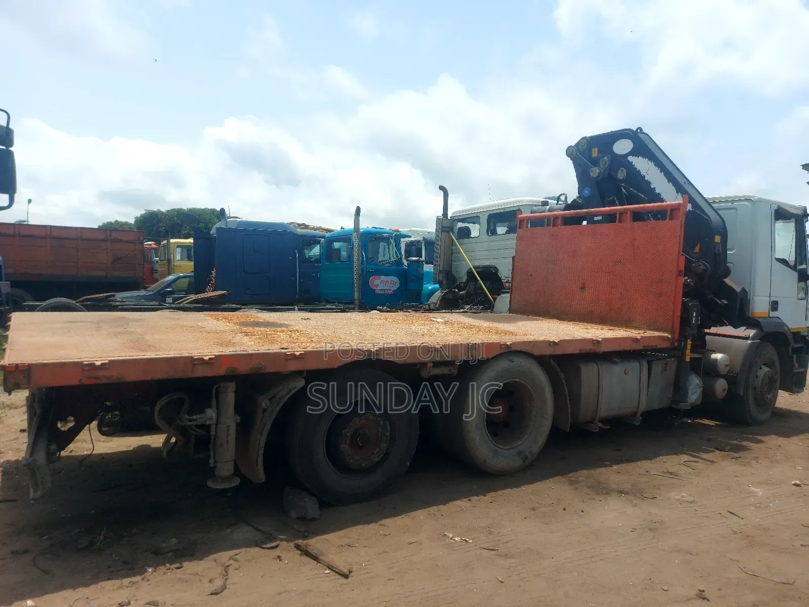 16tons Self Loader Hiab Crane IVECO Eight Tyres Truck Tokunb